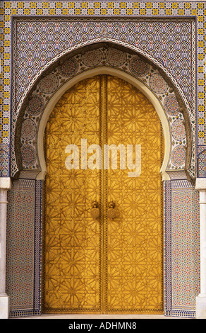 Il Marocco Fès Dar El Makhzen Royal Palace porta Foto Stock