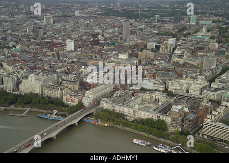 Vista aerea del Somerset House e Covent Garden di Londra Waterloo con il ponte sul Fiume Tamigi in primo piano Foto Stock