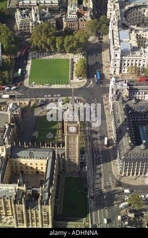 Vista aerea della Torre dell'orologio che è all'estremità settentrionale della Casa del Parlamento, che è anche chiamato Big Ben Foto Stock