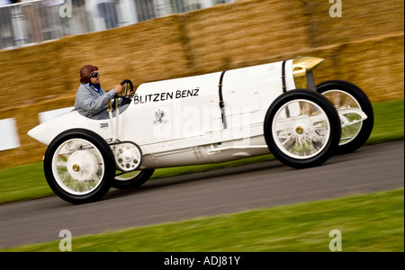 1909 Benz 200 'Blitzen Benz" del 2007 a Goodwood Festival of Speed, Sussex, Regno Unito. Driver, William Evans. Foto Stock