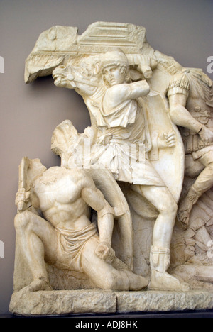 Museo di Efeso sollievo dal monumento Parthian che mostra la lotta di soldati romani con il Parthians, Seljik in Turchia, Foto Stock