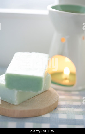 Aroma terapia aroma olio e sdegnati candela e soap Foto Stock