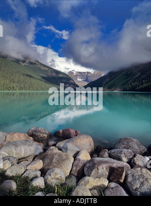Il lago Louise e il Parco Nazionale di Banff in Canada Foto Stock