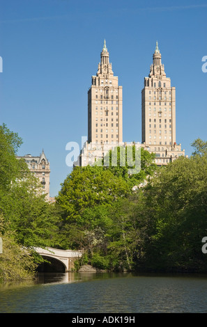 Vista del San Remo Appartamento Edificio dal Central Park Foto Stock