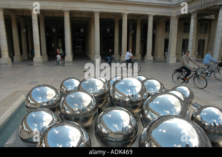 Scultura Moderna PARIGI FRANCIA PH DAN WHITE Foto Stock