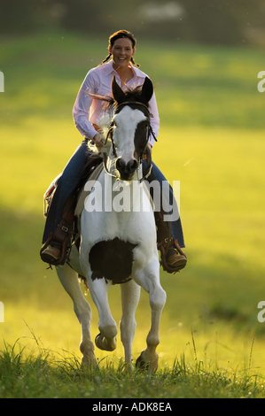 La donna a cavallo Foto Stock