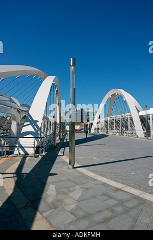 Il White Horse Bridge Wembley Stadium Stazione di Londra Inghilterra REGNO UNITO Foto Stock