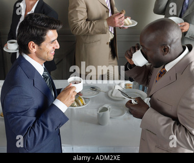 Gli impiegati hanno una pausa caffè Foto Stock