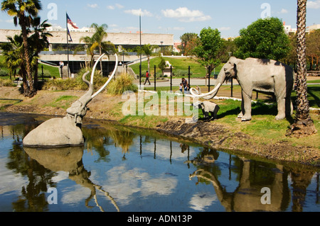 USA Los Angeles modello Hollywood elefanti del La Brea Tar Pits Foto Stock