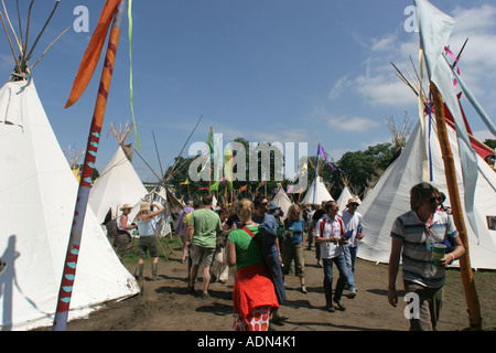 Tipi campo al Glastonbury festival 2005.Somerset in Inghilterra. Foto Stock