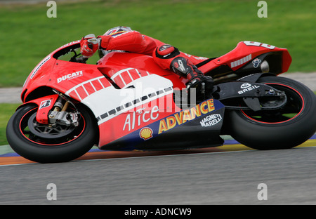 Loris Capirossi, il team Ducati Moto GP concorrente in 2006 Foto Stock