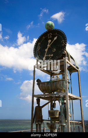 Orologio ad acqua sul molo di Southwold Suffolk in Inghilterra Foto Stock