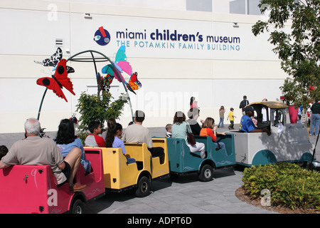 Miami Florida,Children's Museum,storia,mostra collezione,mostra vendita istruzione,imparare,informazioni,attività di apprendimento,famiglie par Foto Stock