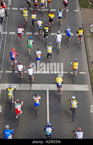 Gara ciclistica intorno a Colonia, in Germania, in Renania settentrionale-Vestfalia, Koeln Foto Stock