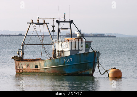 Barca a Westcliff Essex Inghilterra Foto Stock