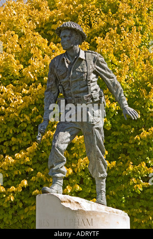 Statua del capitano Charles upham vc e bar nella città di amberley nuova zelanda Foto Stock