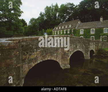 Il ponte a Bibury Cotswolds Foto Stock