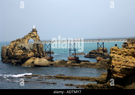 Le Rocher de la Vierge a Biarritz Foto Stock