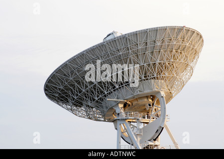 Telescopio radio antenna parabolica Foto Stock