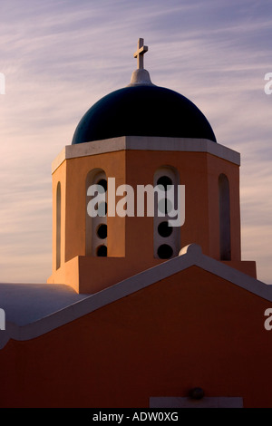 Chiesa - Oia - Santorini, Grecia. Nel tardo pomeriggio Foto Stock