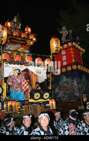 Processione di Sfilata carri allegorici festa d autunno Kawagoe Saitama Prefecture Giappone Asia Foto Stock