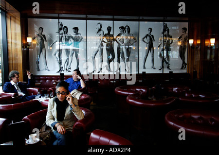Berlin il Newton bar nel Charlottenstrasse Foto Stock
