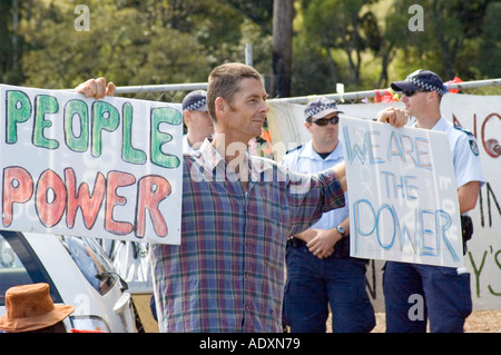 Maleny protesta contro la costruzione di un supermercato Woolworths 3656 Foto Stock