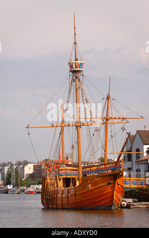 Una replica di John Cabot S originale di Matteo ormeggiata nel porto di BRISTOL REGNO UNITO Foto Stock