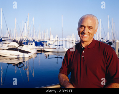 Ritratto di uomo a Marina Foto Stock