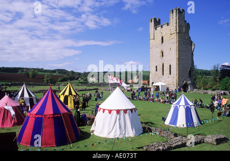 Castello di Helmsley Yorkshire accampamento medievale, England, Regno Unito, tende colorate, rievocazione storica, storia, Viaggi, Turismo Foto Stock