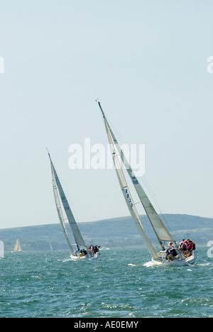 J 109 class yachts prendendo parte alla Skandia Cowes Week yacht racing Foto Stock