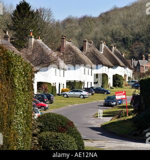 L'affascinante villaggio di Milton Abbas in Dorset Foto Stock