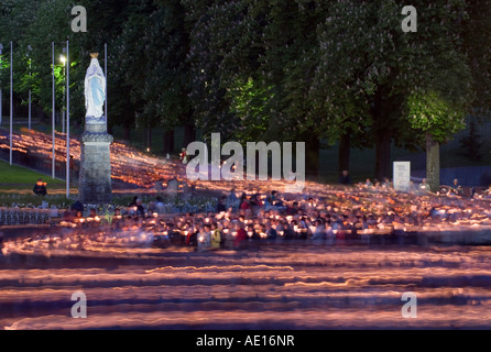 La Fiaccolata a Lourdes, Francia Foto Stock