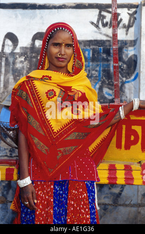 Indiano donna gitana, indossando sari, India Rajasthan Foto Stock