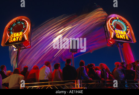 Divertente giro con i visitatori su Oktoberfest, in Germania, in Baviera Foto Stock