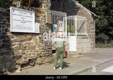 Signor DONNA E MAISON D'artiste DE LA GRANDE VIGNE ARTISTA INGRESSO DI CASA DINAN Bretagna Francia Foto Stock