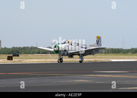 American Prop guerra condotta piano denominato Ditto sulla pista di rullaggio a MacDill Air Force Base in Tampa Florida USA Foto Stock