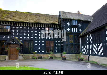 Salmesbury Hall, Lancashire,RIPRISTINATO Tudor Mansion risalente al 1325 Foto Stock