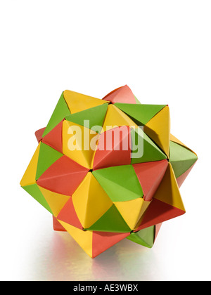 Colorata carta origami figura poliedro Foto Stock