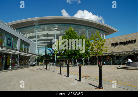 Vista di Midsummer Place shopping center in Milton Keynes Buckinghamshire Foto Stock
