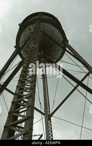 Torre minacciosa Foto Stock