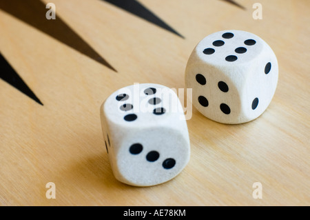 LOGOPLAY Blocco | Gioco Da Tavolo In Legno Strategico E Di Dadi Per 2-4 Giocatori - 4