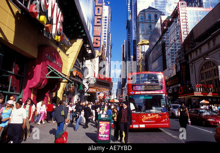 42Nd St e l'Ottava Avenue Times Square NY USA Foto Stock