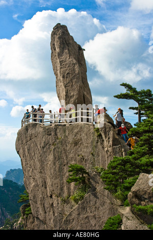 Rocce volanti Huangshan montagne della Cina Foto Stock