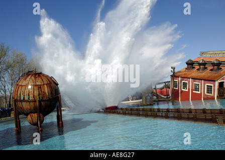 Onda di marea attrazione a Thorpe Park vicino a Londra, Surrey, Regno Unito Foto Stock