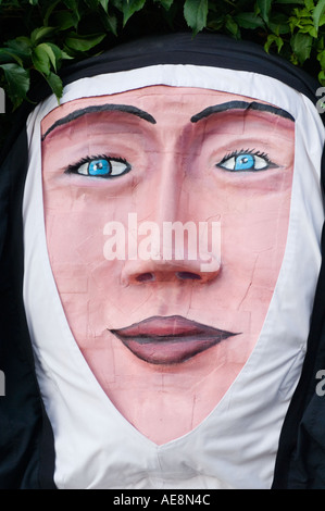 Canada Quebec City, Fetes de la Nouvelle France, maschera gigante in sfilata Foto Stock