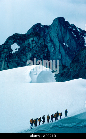 Gli escursionisti in Bugaboo montagne rocciose della Columbia britannica in Canada Foto Stock