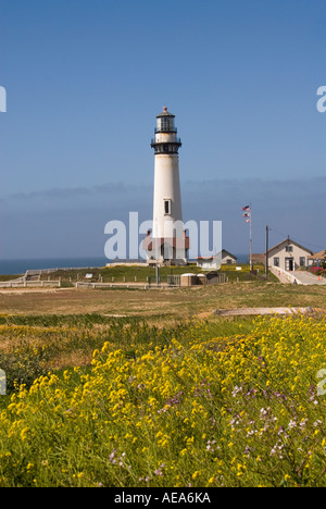 Pigeon Point Lighthouse lighthouse architettura ora un ostello della gioventù San Mateo Coast della California vicino a San Francisco Foto Stock