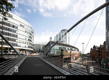 Piccadilly la stazione ferroviaria e il ponte in Manchester REGNO UNITO Foto Stock