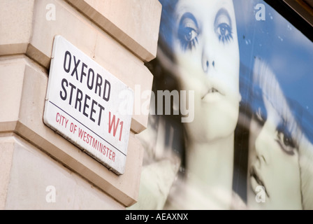 Oxford street segno nel central London REGNO UNITO Foto Stock